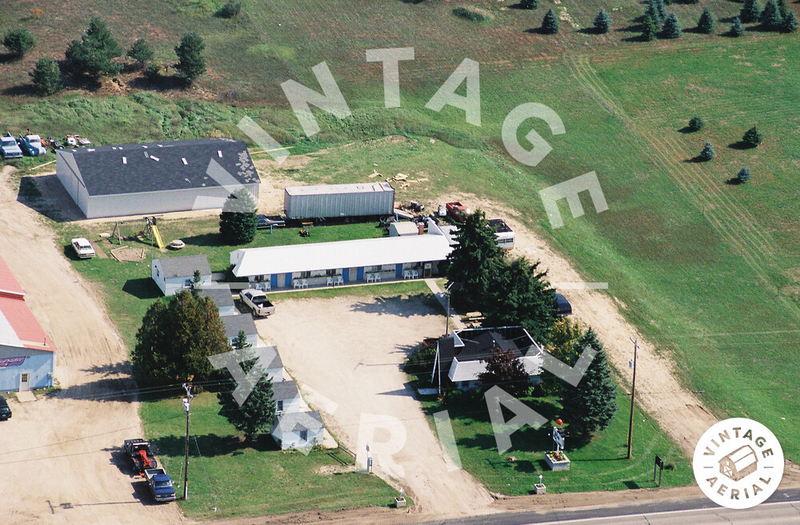 Gardens Motel - 2001 (newer photo)